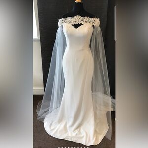 Elegant White Wedding Lace Cape